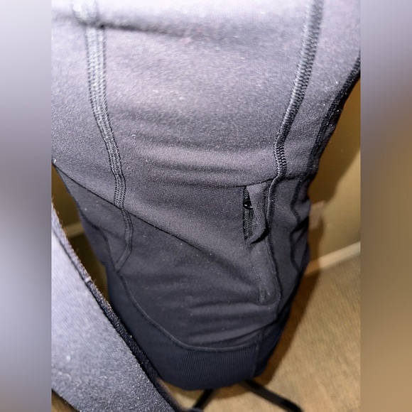 Lululemon Jacket - Picture 9 of 9